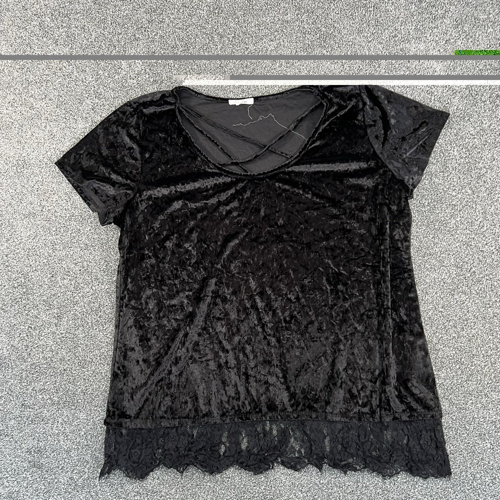 Maurices Women XXL Black Crushed Velvet Lace Hem Strappy Neck Short Sleeve Top